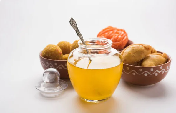Gir Cow Ghee Price – Online vs Local Market Comparison